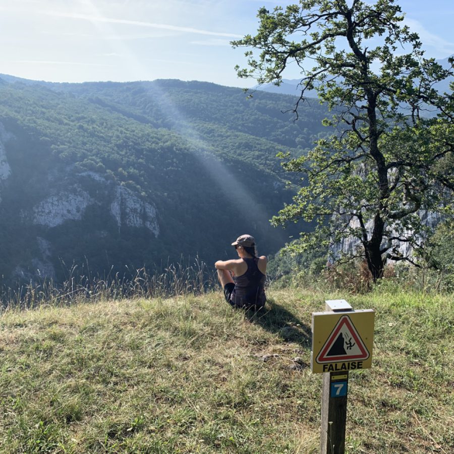 Au bord des falaises