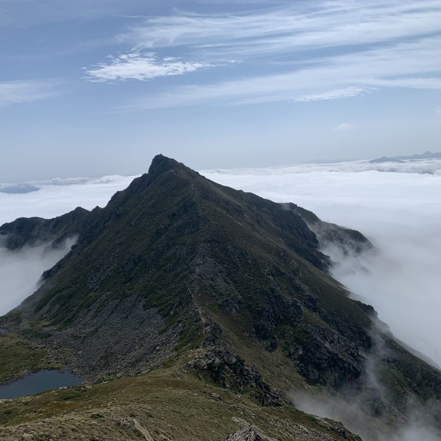 Le Soularac tel une île dans la mer de nuages