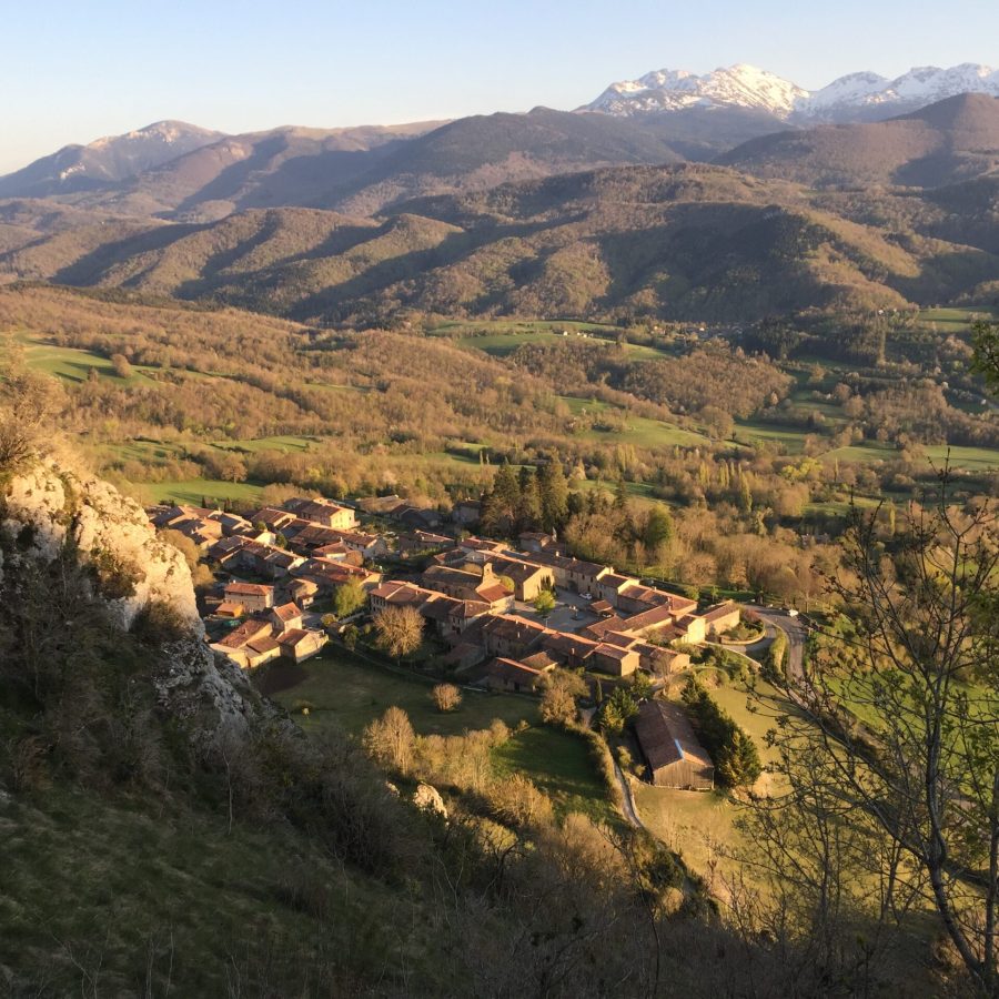 vue aerienne village Roquefixade